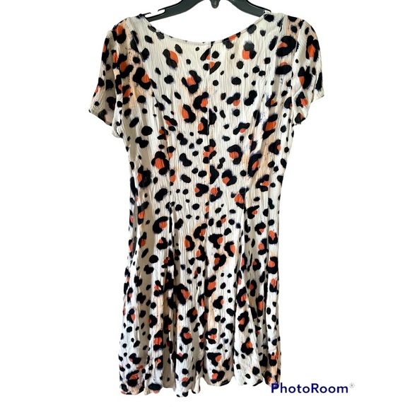 Urban Outfitters leopard mini dress Size Smalll - Picture 4 of 5